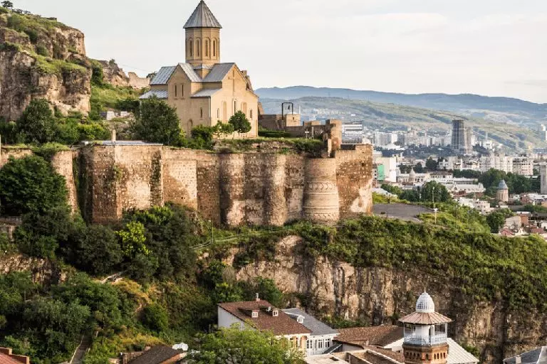 Co zobaczyć w Tbilisi: ciekawe miejsca. — Porady ekspertów i recenzje nieruchomości na GEOLN.COM. Zdjęcie 1