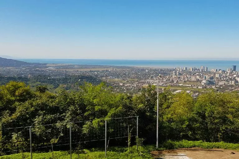 Wycieczki w Batumi i okolicach — Porady ekspertów i recenzje nieruchomości na GEOLN.COM. Zdjęcie 1