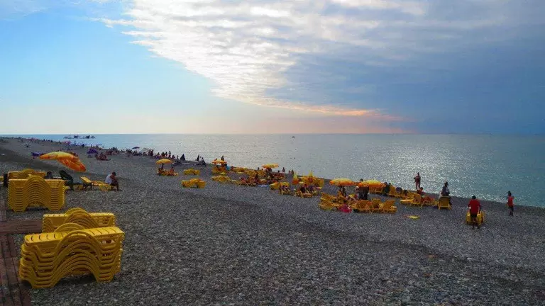 Jakie jest morze w Batumi? — Porady ekspertów i recenzje nieruchomości na GEOLN.COM. Zdjęcie 3