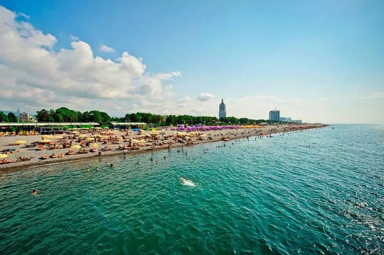 Jakie jest morze w Batumi? — Porady ekspertów i recenzje nieruchomości na GEOLN.COM. Zdjęcie 4