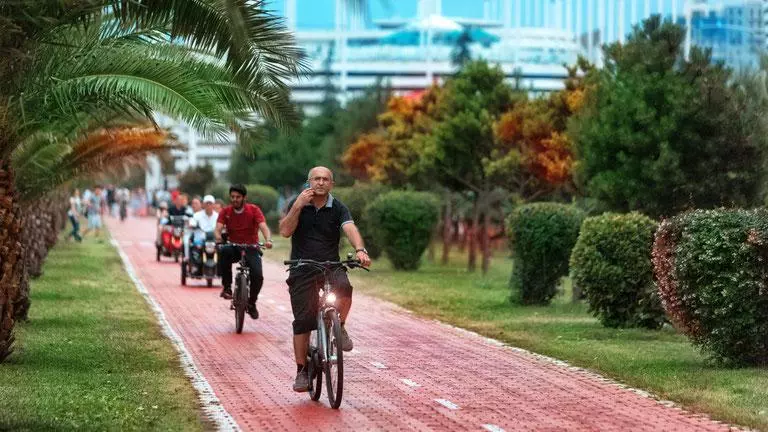 שבע סיבות להשקיע בגאורגיה — ייעוץ מומחה וביקורות נדל&quot;ן ב- GEOLN.COM. תמונה 1