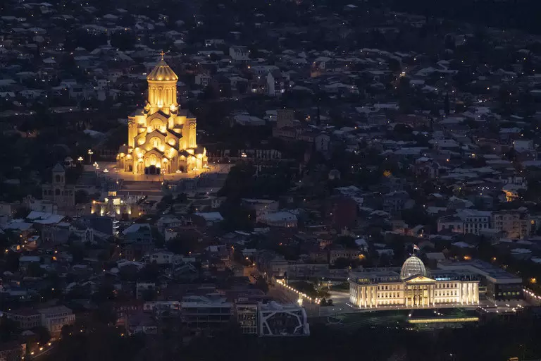 Tbilisi uznane za najlepsze miasto kulturalne — Porady ekspertów i recenzje nieruchomości na GEOLN.COM. Zdjęcie 1