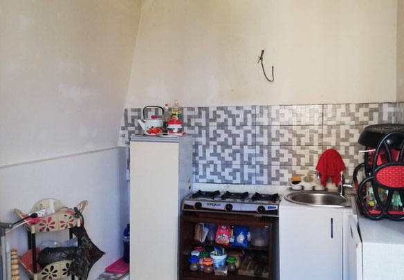 Se vende piso de tres habitaciones en la calle. Bagrationi