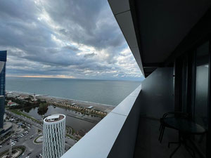 דירת 3 חדרים למכירה בקוטיארד מריוט באטומי — חיפוש נדל"ן מפרטי ומקבלן GEOLN.COM. תמונה 12