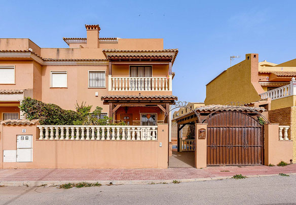Townhouse 3 bedrooms 153 m² in Torrevieja, Spain