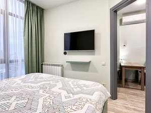 Euro-Zweizimmerwohnung zum Leben in einem der besten Häuser von Batumi, hundert Meter vom Einkaufszentrum Metro City entfernt. — Immobilien-Suchservice von Bauträgern und Eigentümern GEOLN.COM. Foto 15