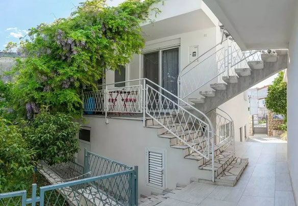 Montenegro. Two houses as one lot in Shushani, 500 meters from the sea.