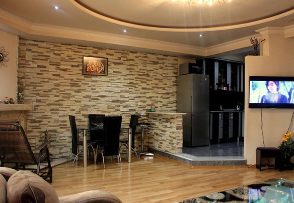Three-room apartment in the city center