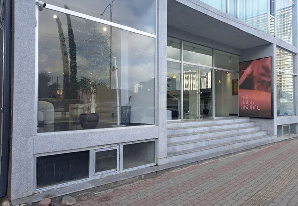 נמכר נכס מסחרי בבטומי