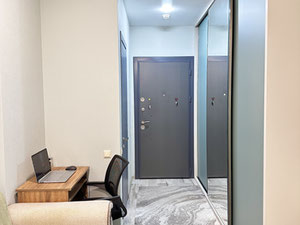 Euro-Zweizimmerwohnung zum Leben in einem der besten Häuser von Batumi, hundert Meter vom Einkaufszentrum Metro City entfernt. — Immobilien-Suchservice von Bauträgern und Eigentümern GEOLN.COM. Foto 17