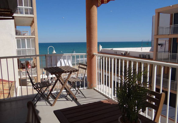 Apartamento cerca de la playa y vistas al mar