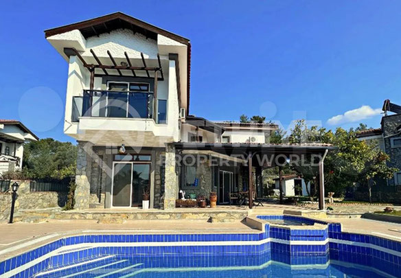 havuzlu ve bahçeli villa