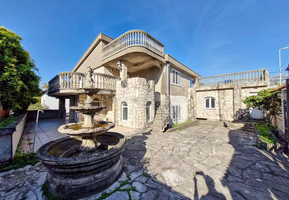 Montenegro. Family house with two apartments for renovation, in a good area of the city, Bar.
