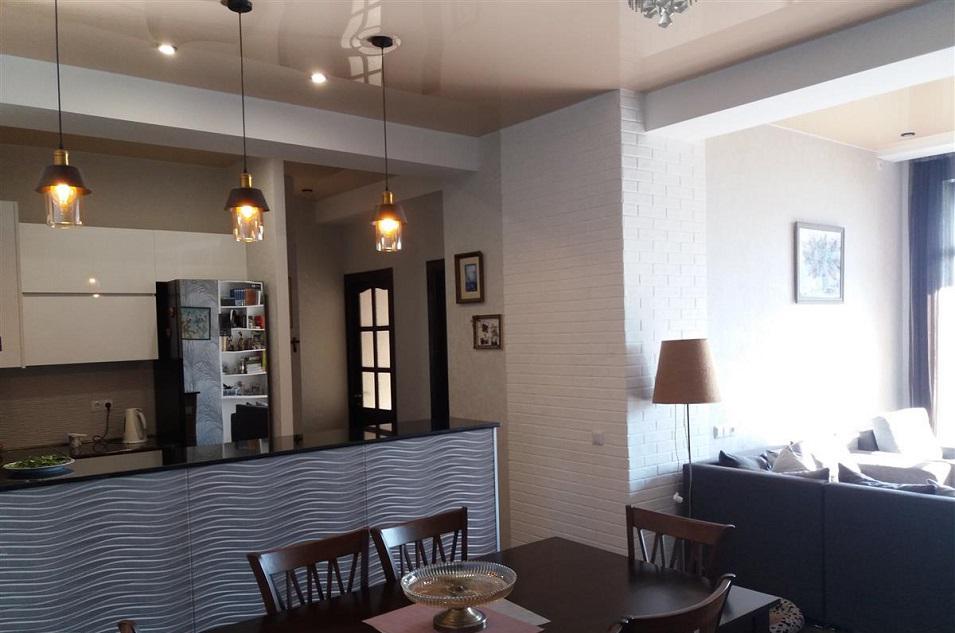 4 комнатная квартира в Авлабари. Квартира без посредника в Тбилиси — Поисковик недвижимости от застройщиков и собственников GEOLN.COM. Фото 1