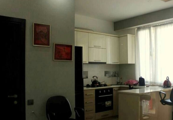 Apartment with an isolated bedroom near the sea
