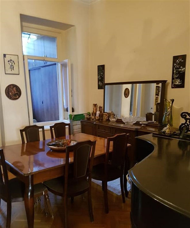 4 room apartment on Vera. Cheap apartment in Tbilisi, Vera — Find off-plan property or real estate resale directly from developers and owners GEOLN.COM. Photo 1