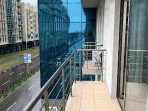 იყიდება 2 ოთახიანი ბინა — უძრავი ქონების ყიდვა და მფლო ბელებისგან GEOLN.COM. ფოტო 14