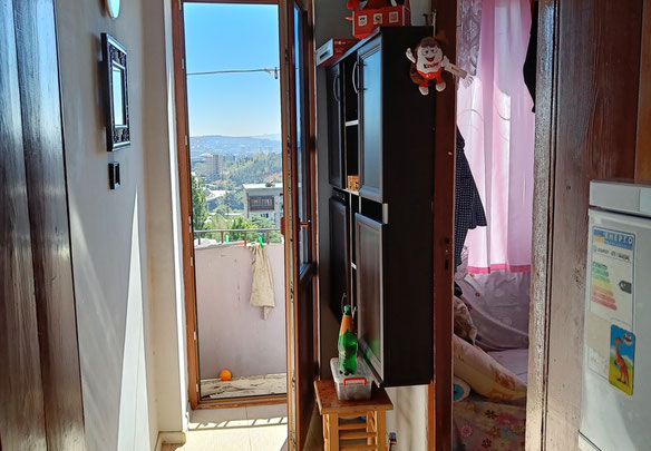 Купля продажа квартир в тбилиси земля в чехии купить