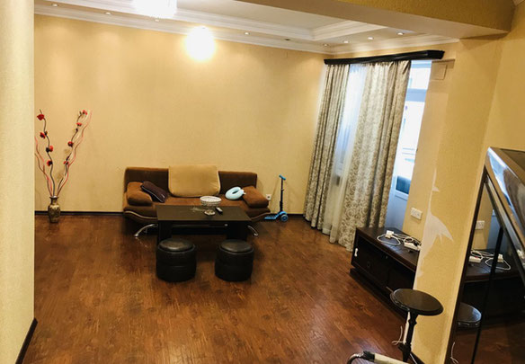 Five-room apartment in Saburtalo