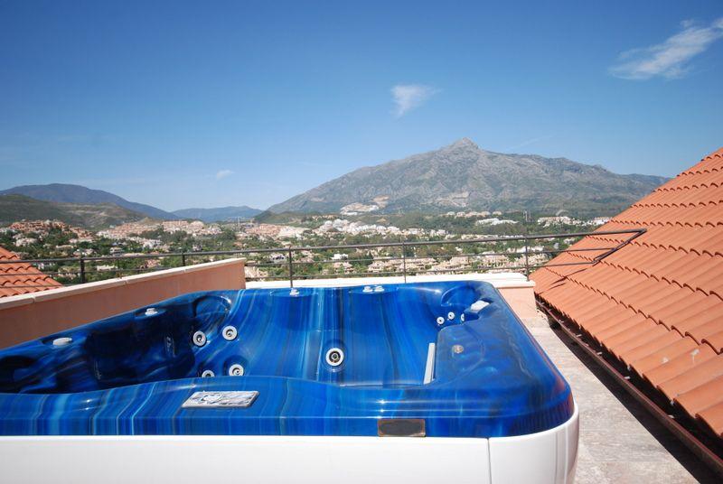 Penthouse 3 bedrooms 263 m² in Nueva Andalucia, Spain — Find off-plan property or real estate resale directly from developers and owners GEOLN.COM. Photo 1