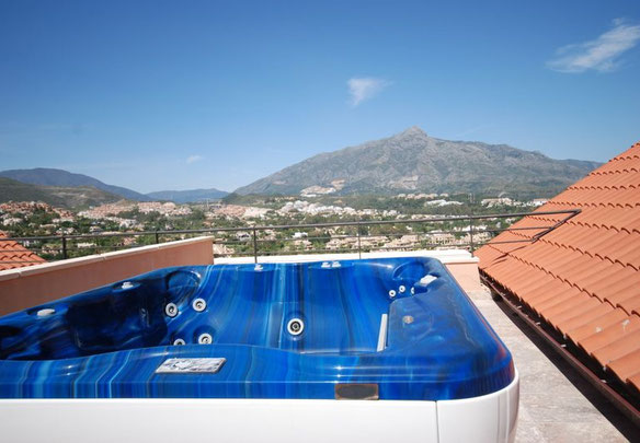 Penthouse 3 sypialnie 263 m² w Nueva Andalucia, Hiszpania