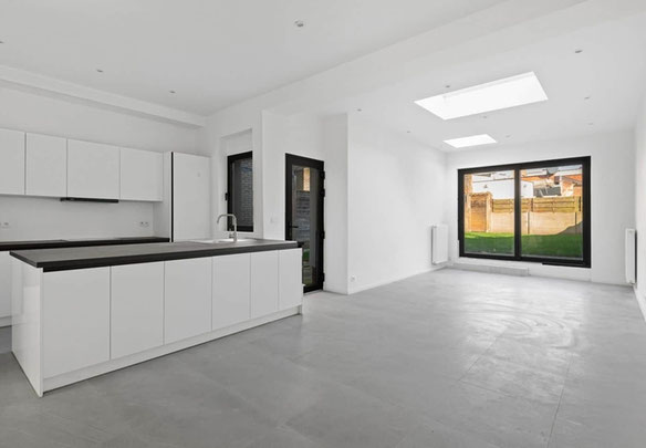 Recently in 2024, fully renovated semi-detached house