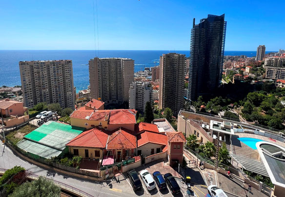 Border Monaco, near beaches